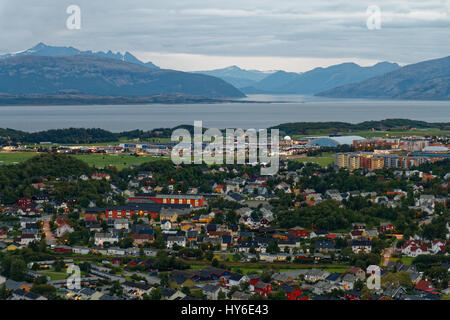 Vista serale oltre Bodø, Norvegia Foto Stock