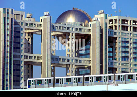 Fuji TV sede FCG edificio in Odaiba Tokyo Giappone Foto Stock