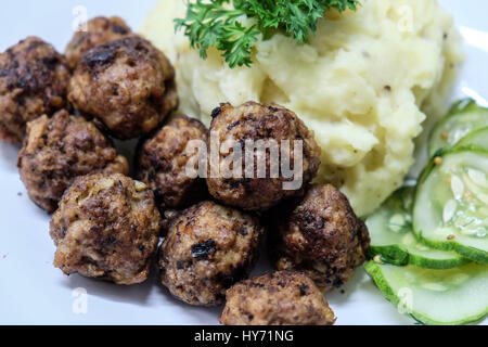 Svedese tradizionale le polpette di carne con purea di patate Foto Stock