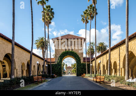 Cancello per il Quad principale presso la Stanford University Campus - Palo Alto, California, Stati Uniti d'America Foto Stock