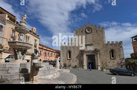 La cattedrale di San Nicolò, Cattedrale posto, Taormina, Sicilia, Italia, Dom San Nicolo, Domplatz, Sizilien, Italien Foto Stock