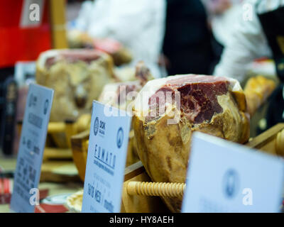 Si spegne e i produttori di salumi da re, prosciutto culatello e salumi, Re dei Salumi food festival a Parma, Italia, 1 - 3 Aprile 2017 Foto Stock