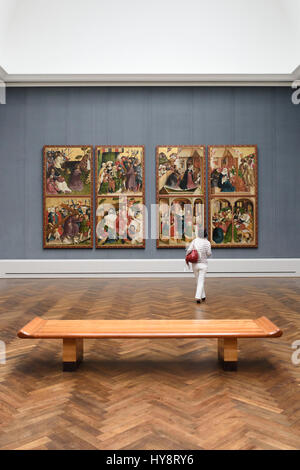 Berlino. Germania. Visitatori guardando artwork Nella Gemäldegalerie. Foto Stock