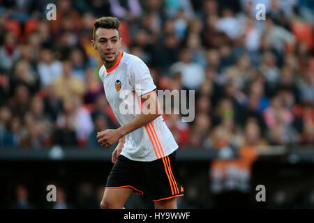 Valencia, Spagna. 02Apr, 2017. Valencia CF vs Deportivo La Coruña - La Liga giornata 29 - Estadio Mestalla, in azione durante la g il gioco -- Munir al riscontro HAddadi per Valencia CF Credito: VWPics/Alamy Live News Foto Stock