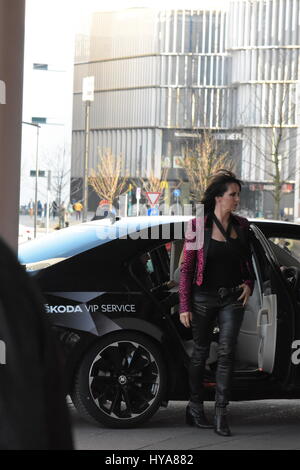 Frankfurt Germania 3 Aprile 2017: Nena arrivando al PRG LEA Live Entertainment Award al Festhalle. Francoforte, Germania Credito: Markus Wissmann/Alamy Live News Foto Stock