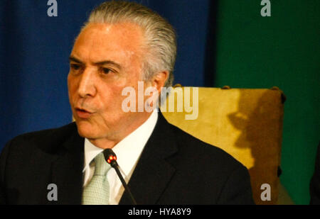 SÃO PAULO, SP - 03.04.2017: F'RUM EMPRESARIAL BRASIL SUÉCIA - Il Presidente della Repubblica Michel Temer, partecipa alla chiusura del Forum. Business Forum Brazil-Sweden nel pomeriggio di lunedì (03) presso il Palazzo dei Bandeirantes in Sao Paulo, con la presenza Maestà il Re Carlo XVI Gustavo di Svezia. (Foto: Aloisio Mauricio/Fotoarena) Foto Stock