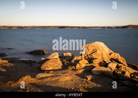 Questa immagine è stata scattata durante un periodo molto bassi livelli di acqua nel Lago Lanier. federal park si trova nel Ramo Fiorito, ga sul Lago Lanier. Ci sono diversi servizi disponibili presso il parco. Foto Stock