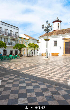 Plaza Generale Franco in Ubrique, provincia di Cádiz, il più grande della città bianca, Pueblos Blancos di Andalusia, Spagna Foto Stock