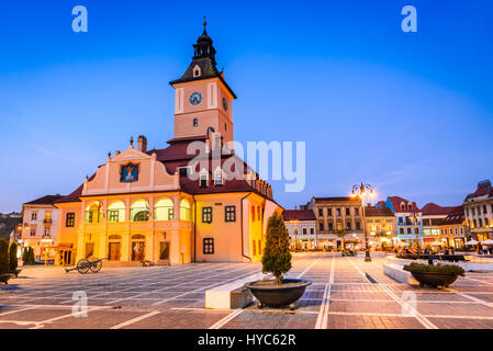 Brasov, Romania - medievale casa consiglio nella piazza principale, la principale attrazione turistica della Transilvania. Foto Stock