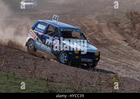 Gare su terreni accidentati, ogni anno si tengono presso l'ex terreno di prova 'DSU-25', Rostov-on-Don, in Russia, in tempi diversi, auto, moto, auto- Foto Stock