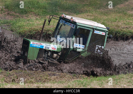 Gare su terreni accidentati, ogni anno si tengono presso l'ex terreno di prova 'DSU-25', Rostov-on-Don, in Russia, in tempi diversi, auto, moto, auto- Foto Stock