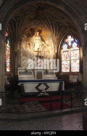 Cappella nella chiesa Saint-Aignan a Chartres (Francia). Foto Stock