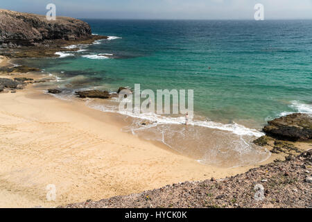 Strand Playa de Puerto Muelas, Playas de Papagayo bei Playa Blanca, Insel Lanzarote, Kanarische isole, Spanien | spiaggia Playa de Puerto Muelas, Play Foto Stock