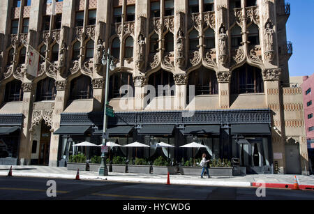 Extrior anteriore vista dell'Ace Hotel su Broadway in Downtwon Los Angeles, California Foto Stock