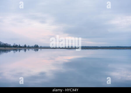 Matsalu National Park in Estonia in inverno. Questo parco è noto per il bird-watching Foto Stock