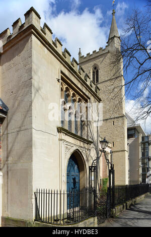 Portico sud & Tower di St James Priory Broadmead, Bristol Foto Stock