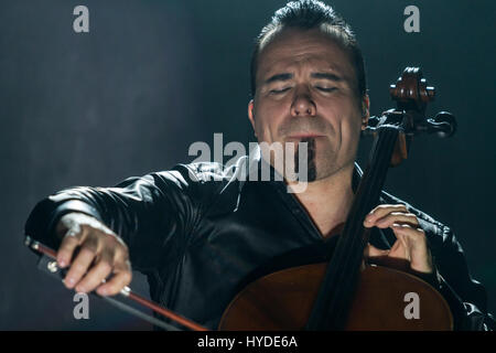 Band finlandesi Apocalyptica la riproduzione di canzoni Metallica live in concert hall Vatrosav Lisinski, Zagabria, Croazia sulla loro 2017 tour europeo Foto Stock