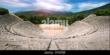 "Echi": Panorama del Teatro di Epidaurus Foto Stock