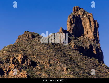 Mountain Roque Bentayga sull'isola di gran canaria dal tramonto Foto Stock