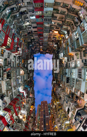 Alta densità di edifici residenziali, Hong Kong, Cina. Foto Stock