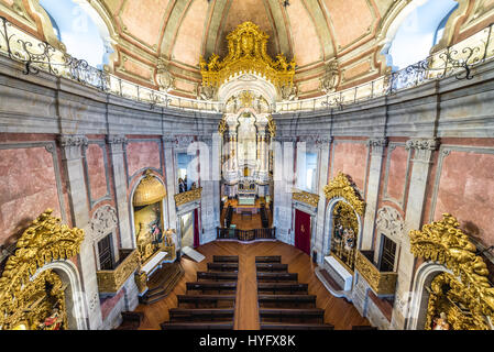 Interno della chiesa Clerigos (Chiesa degli ecclesiastici) in Vitoria parrocchia civile della città di Porto sulla Penisola Iberica, il Portogallo Foto Stock