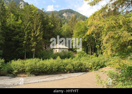 Francia, Alta Savoia (74), Sixt-Fer-à-cheval, le Giffre et la Chapelle Notre Dame des grazie // Francia, Haute-Savoie, Sixt Fer à Cheval, il Giffre (r Foto Stock