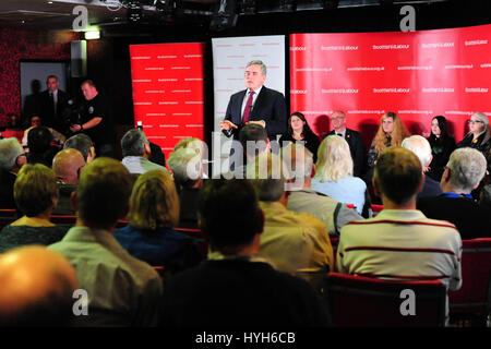 Ex primo ministro Gordon Brown risponde un referendum scozzese nel rally Loanhead Foto Stock