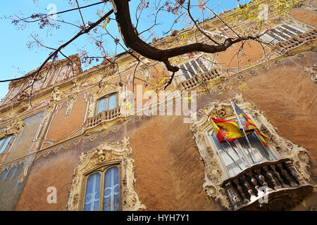 VALENCIA, Spagna - 6 novembre 2016. Facciata del Palacio del Marques de Dos Aguas, conosciuta anche come il Museo Nazionale della Ceramica.Valencia, Spagna Foto Stock