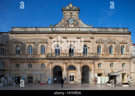 Municipio, Piazza della Libertà, Ostuni, Puglia, Italia, Europa Foto Stock