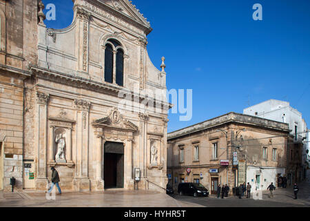 Chiesa di San Francesco di Assisi, Piazza della Libertà, Ostuni, Puglia, Italia, Europa Foto Stock