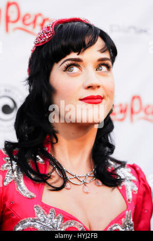 Cantante Katy Perry che frequentano il suo cd release party per uno dei ragazzi a Capitol Records su Giugno 17, 2008 a Hollywood". Foto Stock