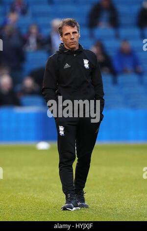 Birmingham City manager Gianfranco ZOLA prima che il gioco Foto Stock