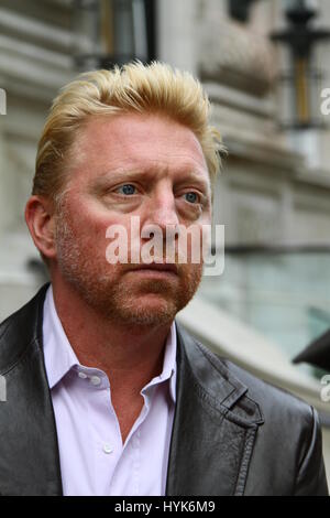 Boris Becker a Whitehall Place, Westminster, Londra, il 10 ottobre 2012. Campione di tennis. Wimbledon. Lanciatore mondiale. Pagina del portfolio Russell Moore. Foto Stock