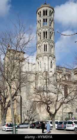 Tour fenestrelle, campanile di ex cattedrale romanica di Uzès, Francia meridionale Foto Stock