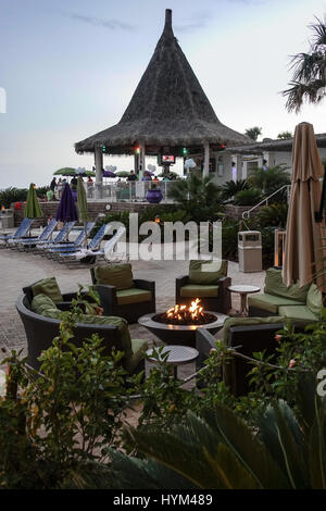 Bar in piscina al Holiday Inn Resort, la spiaggia di Pensacola, Florida Foto Stock