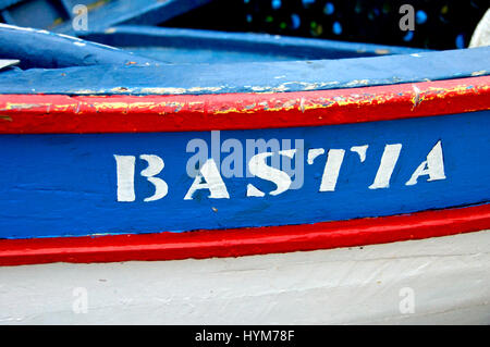 Un vecchio fishingboat nel porto di Bastia Corsica Francia Foto Stock