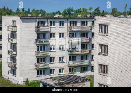 Edifici di appartamenti in Skrunda-1 città fantasma, ex sito dell Unione Sovietica Dnepr stazione radar dal periodo della guerra fredda vicino Skrunda città in Lettonia Foto Stock