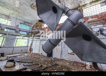 Cucina mensa in Skrunda-1 città fantasma, ex sito dell Unione Sovietica Dnepr stazione radar dal periodo della guerra fredda vicino Skrunda città in Lettonia Foto Stock