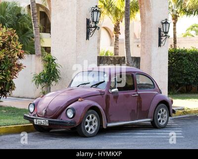 In vecchio stile classico degli anni cinquanta americano auto a Varadero, Cuba Foto Stock