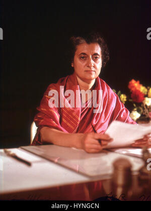 La signora Indira Gandhi (1917-1984), il Primo Ministro dell'India. Circa 1970. Foto Stock