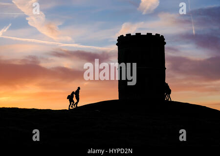 Salomone Tempio o Grinlow torre come è noto inoltre si erge sopra Buxton in Peak District. Foto Stock