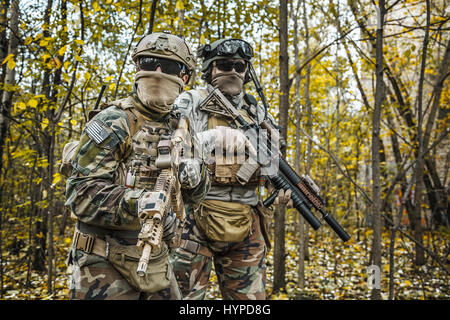 I raider Marsoc con armi Foto Stock