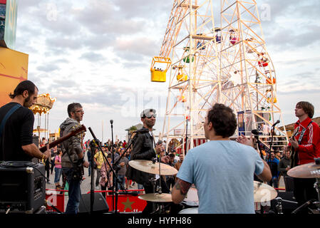 Barcellona - 5 set: Los Bracco (banda) in concerto presso il Tibidabo Live Festival il 5 settembre 2015 a Barcellona, Spagna. Foto Stock