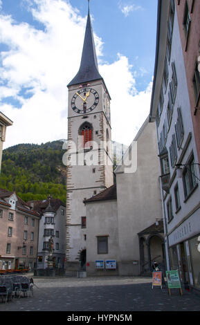 Coira, Svizzera - 27 Aprile 2016: Downtown è considerato il più antico agglomerato svizzero, è spesso chiamato "La città più antica della Svizzera.". Foto Stock