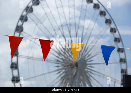 La ruota di liverpool sulla chiglia wharf, LIVERPOOL, MERSEYSIDE REGNO UNITO azionato da friege ruote - 11 giugno 2014 Foto Stock