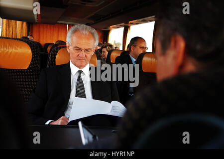 Sir John SunderlandSir John Michael Sunderland, CBE FRSA (nato il 24 agosto 1945) è un imprenditore britannico, Foto Stock