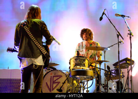 Barcellona - giu 2: Tame Impala (band psichedelica) eseguire in concerto al suono di Primavera 2016 Festival il 2 giugno 2016 a Barcellona, Spagna. Foto Stock