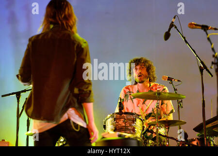 Barcellona - giu 2: Tame Impala (band psichedelica) eseguire in concerto al suono di Primavera 2016 Festival il 2 giugno 2016 a Barcellona, Spagna. Foto Stock