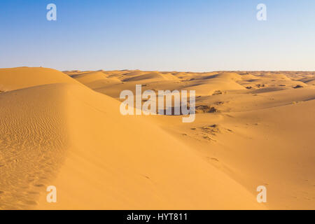 Le dune di sabbia del deserto Maranjab, vicino a Kashan, Iran Maranjab Aran Bidgol nella città settentrionale di Aran Bidgol situato nella provincia di Isfahan. Questo deser Foto Stock