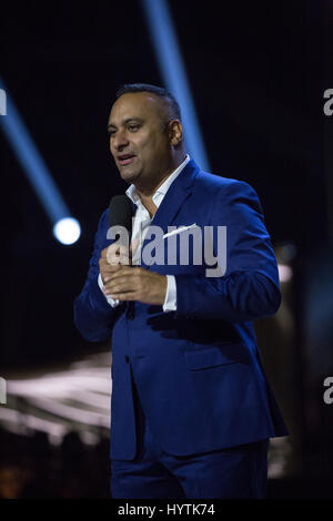 Il comico Russel Peters e musicista Bryan Adams, co-hosting i 2017 premi di Juno. Foto Stock